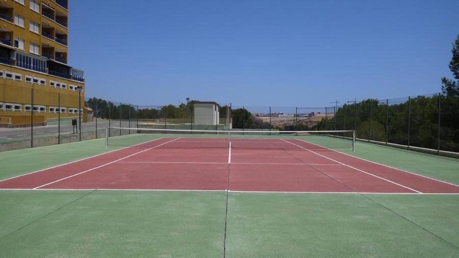 2-Bedroom And Living Room Apartment Near Campoamor Beach Buitenkant foto