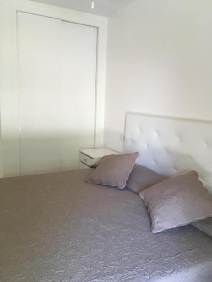 2-Bedroom And Living Room Apartment Near Campoamor Beach Buitenkant foto