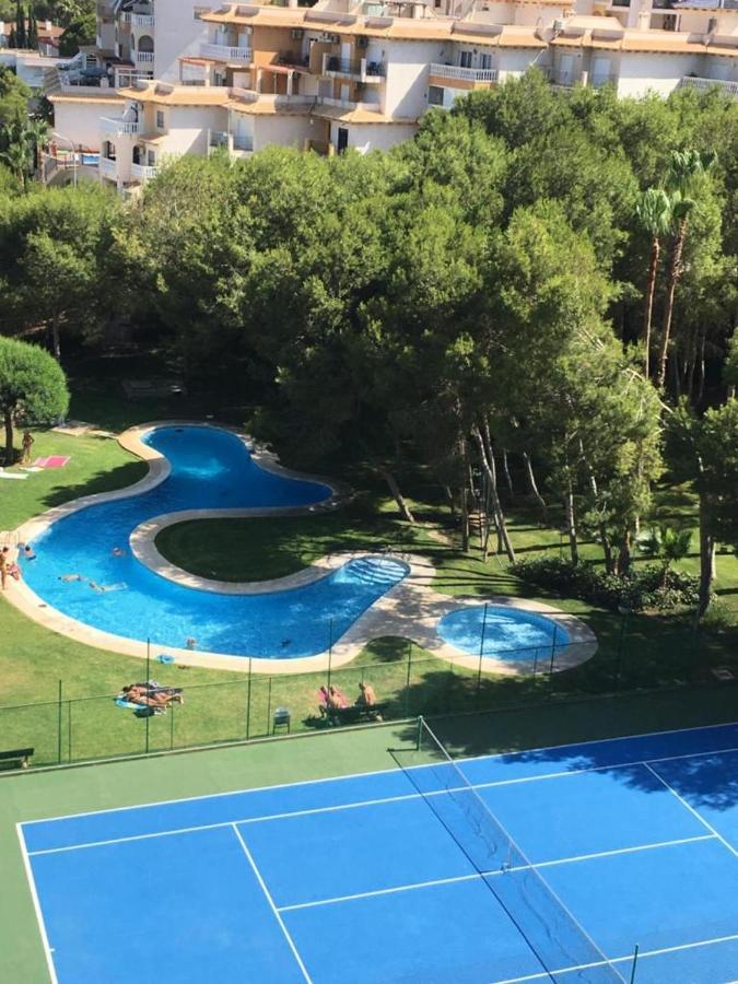 2-Bedroom And Living Room Apartment Near Campoamor Beach Buitenkant foto