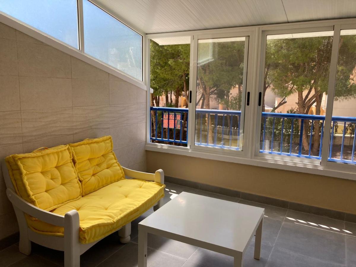 2-Bedroom And Living Room Apartment Near Campoamor Beach Buitenkant foto